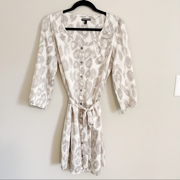 Express Dresses & Skirts - Express white & grey leopard print button up dress